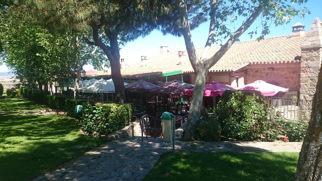 Hotel Restaurante Sonsoles Ávila Exterior photo